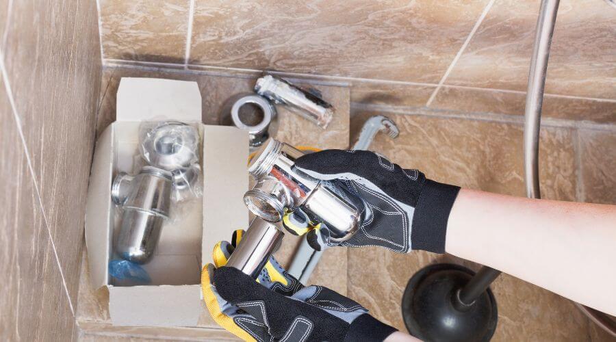 Expert Emergency Roof Repairs services in Roxana, IL