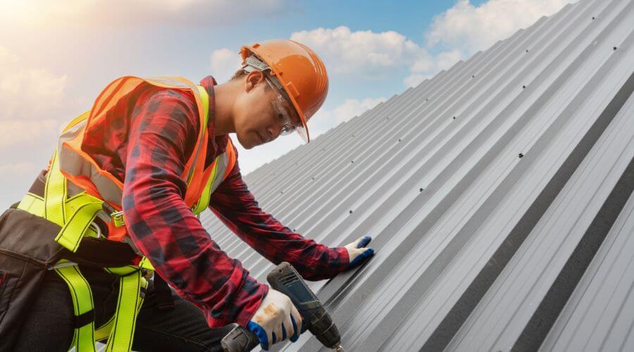 GAF certified roofer in Roxana, IL